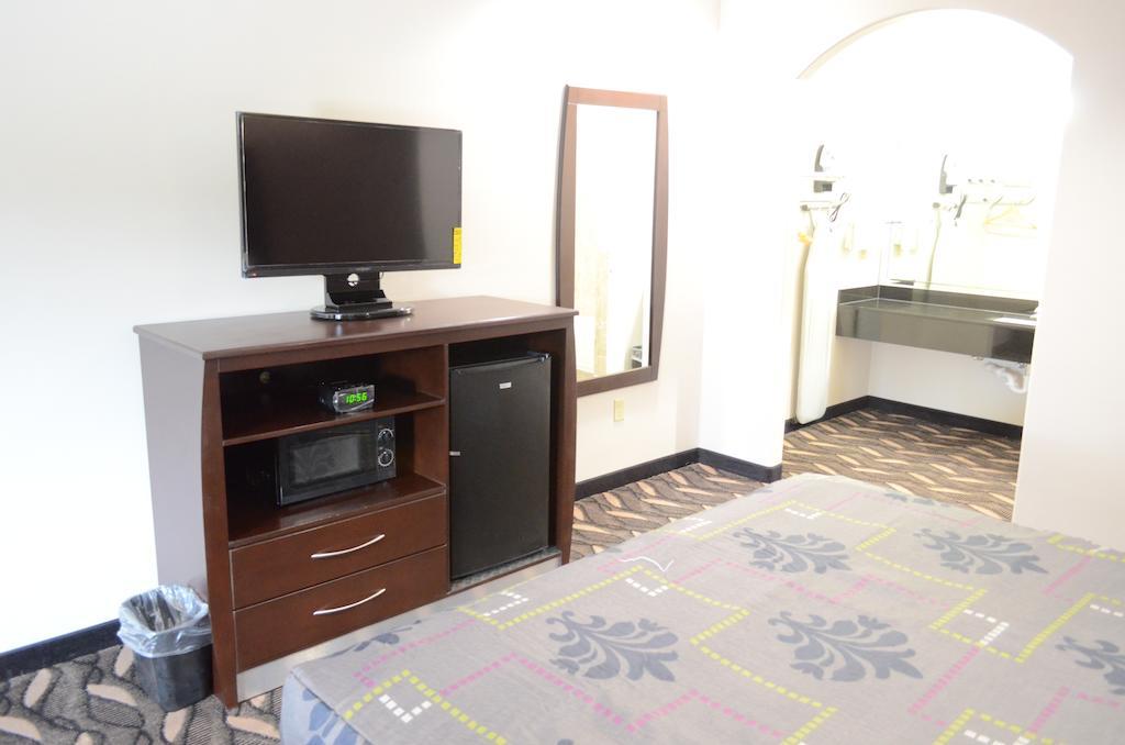 Palace Inn Sam Houston Race Park الغرفة الصورة