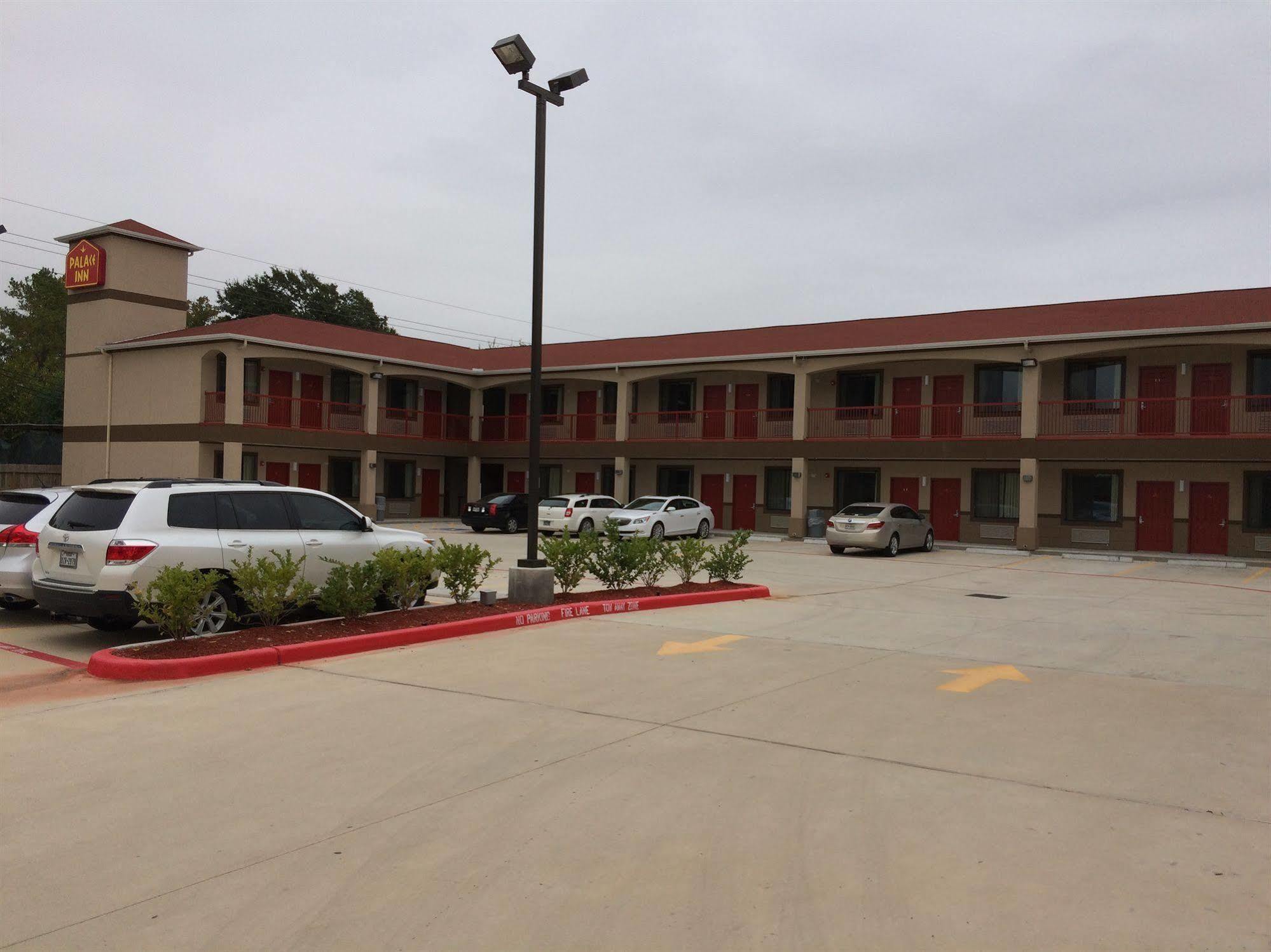 Palace Inn Sam Houston Race Park المظهر الخارجي الصورة